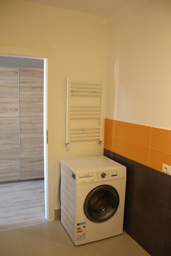 Lowcost Tryp Apartment Oradea Luaran gambar